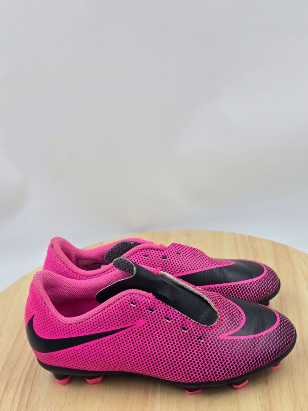 Nike Bravata Youth Girls  Pink/Black Soccer Cleats Shoes #84442-600 Sz 1.5Y